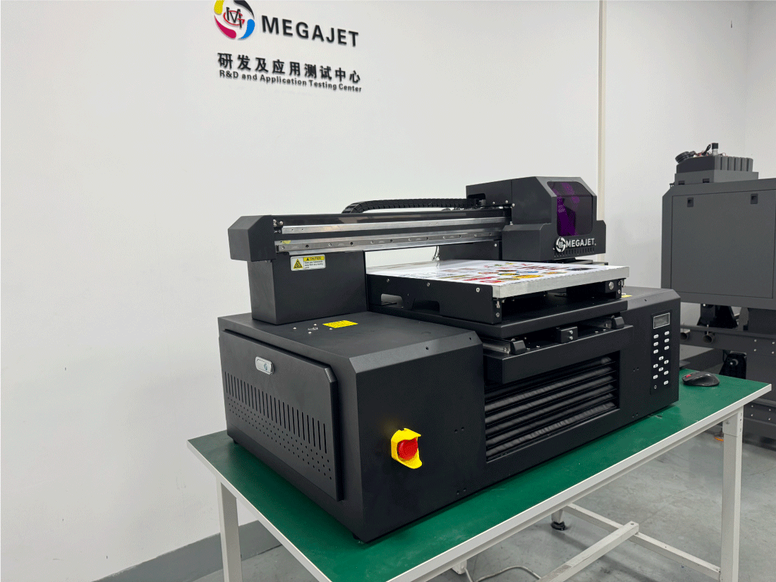 PLOTTER CAMA PLANA UV MEGAJET DE 40X60CMS CON 2 CABEZALES i1600 CMYK + W + V - Imagen 5